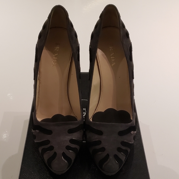 Prada heels - Picture 3 of 8
